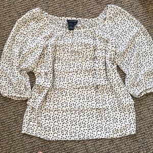 NWOT ruffled 🖤 top